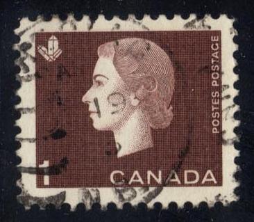 Canada #401 Queen Elizabeth II and Crystal; Used