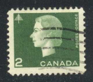 Canada #402 Queen Elizabeth II and Tree; Used