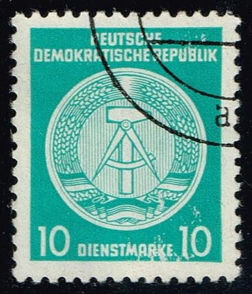 Germany DDR #O19 Arms of the Republic; CTO