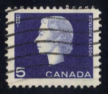 Canada #405 Queen Elizabeth II and Wheat; Used - Click Image to Close