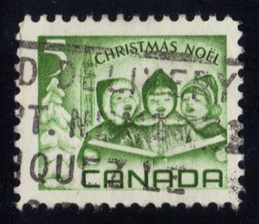 Canada #477 Caroling Children; Used - Click Image to Close