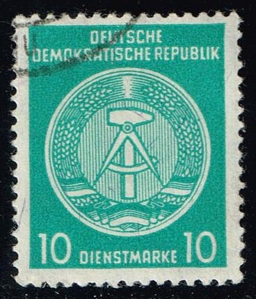 Germany DDR #O38 Arms of the Republic; CTO