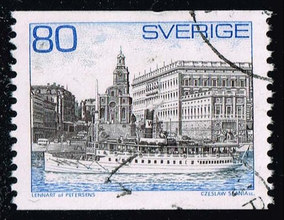 Sweden #749 Steamer and Royal Palace; Used