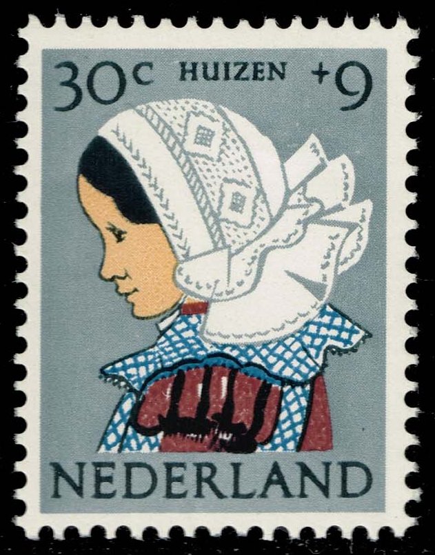 Netherlands #B352 Girl from Huizen; Unused - Click Image to Close