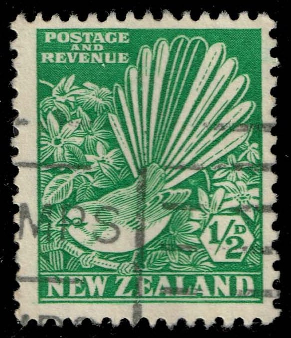 New Zealand #185 Pied Fantail and Clematis; Used